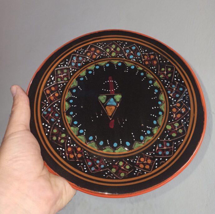 صحن مسطح 20 سم ∅ المنقوش باليد